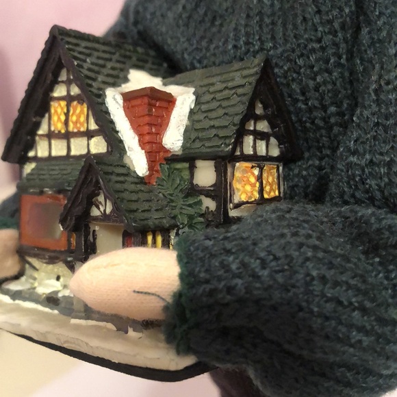 Byers Choice Caroler - Picture 10 of 14